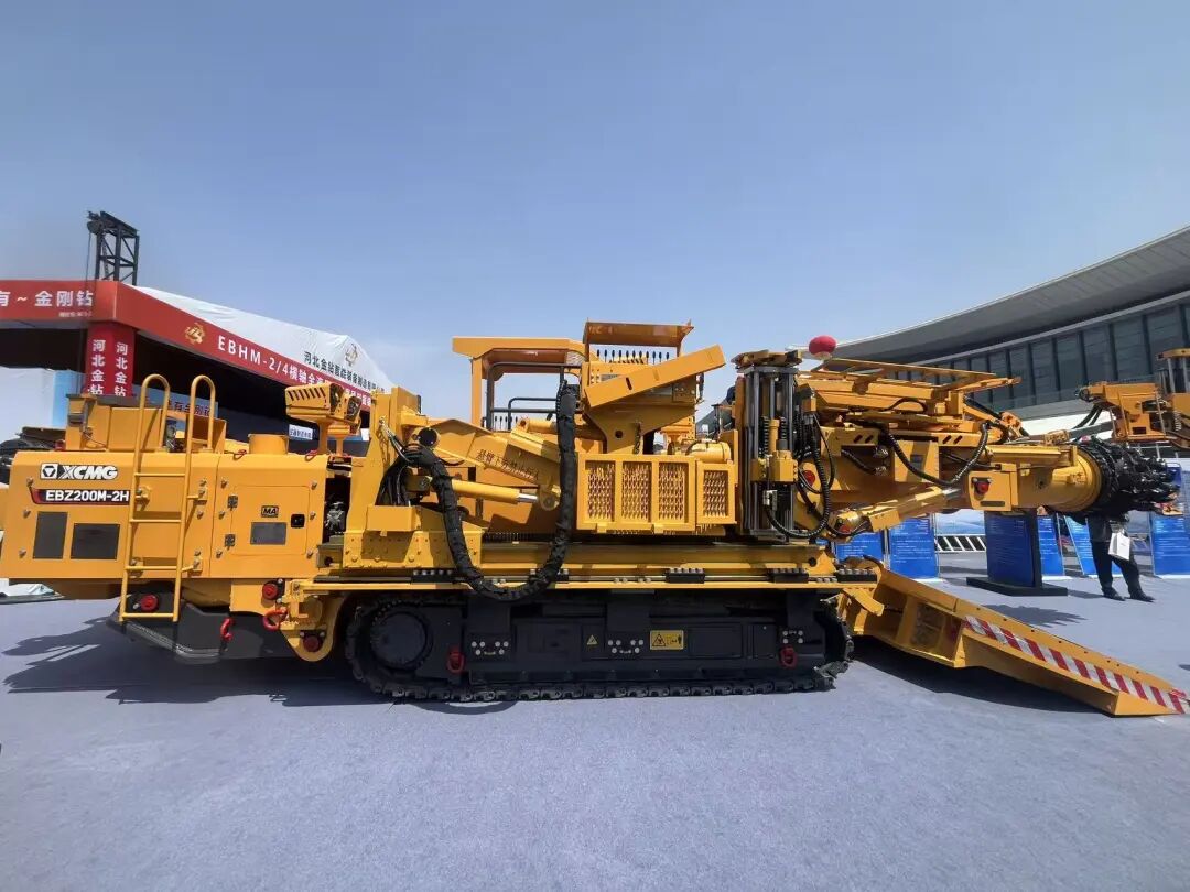 智慧矿山看徐工 | 成套化解决方案一日展两城